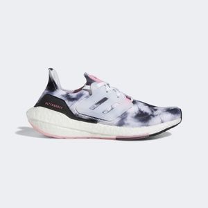[NEW] Women's adidas UltraBoost 22 Shoes Size 7 HP3309